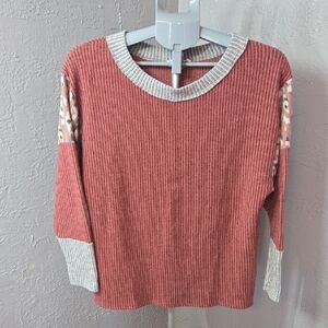 BiBi Pink and Gray Crew Neck Sweater with Ribbed Texture
